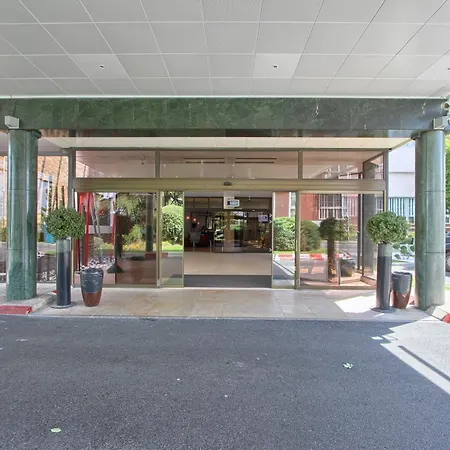 Hotel Paris Cdg Airport 4*