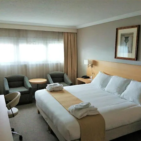 Hotel Paris Cdg Airport 4*