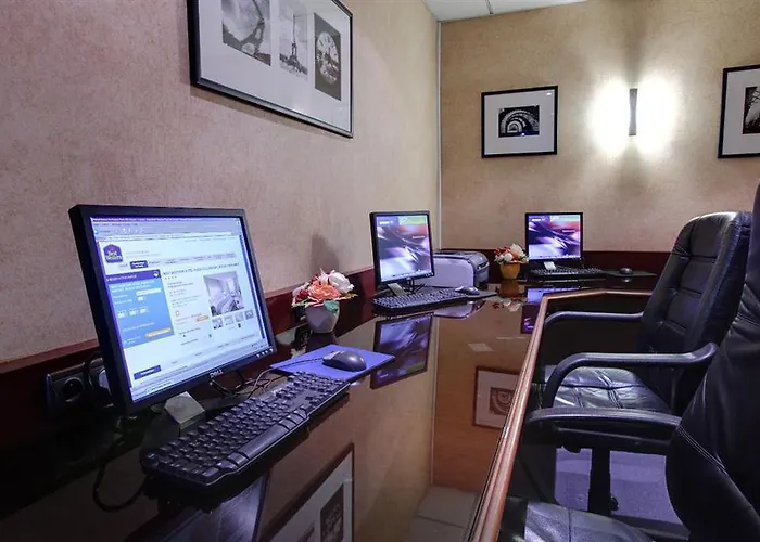 Paris Cdg Airport מלון רואיסי-אן-פרנס